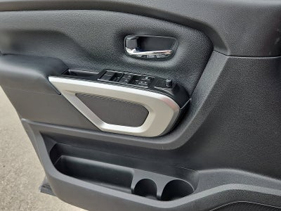 2023 Nissan TITAN Crew Cab SV 4x2