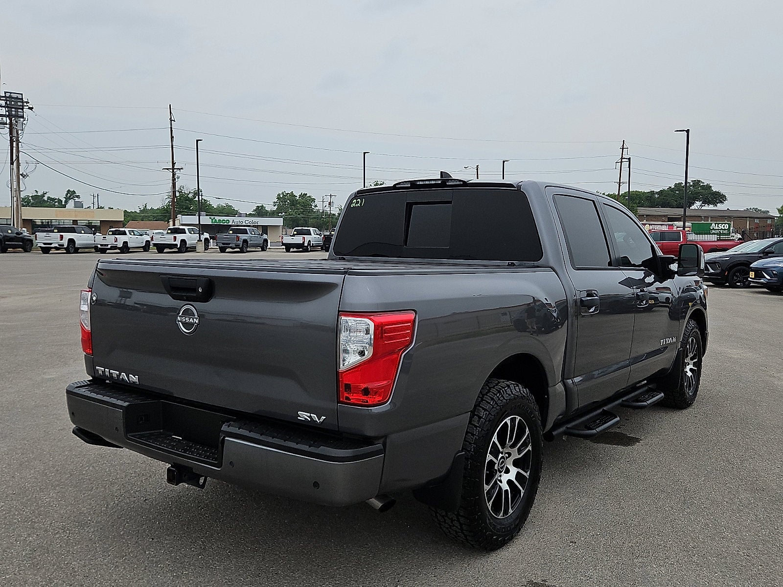 2023 Nissan TITAN Crew Cab SV 4x2