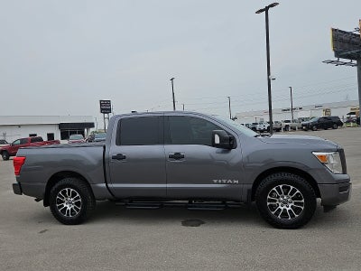 2023 Nissan TITAN Crew Cab SV 4x2