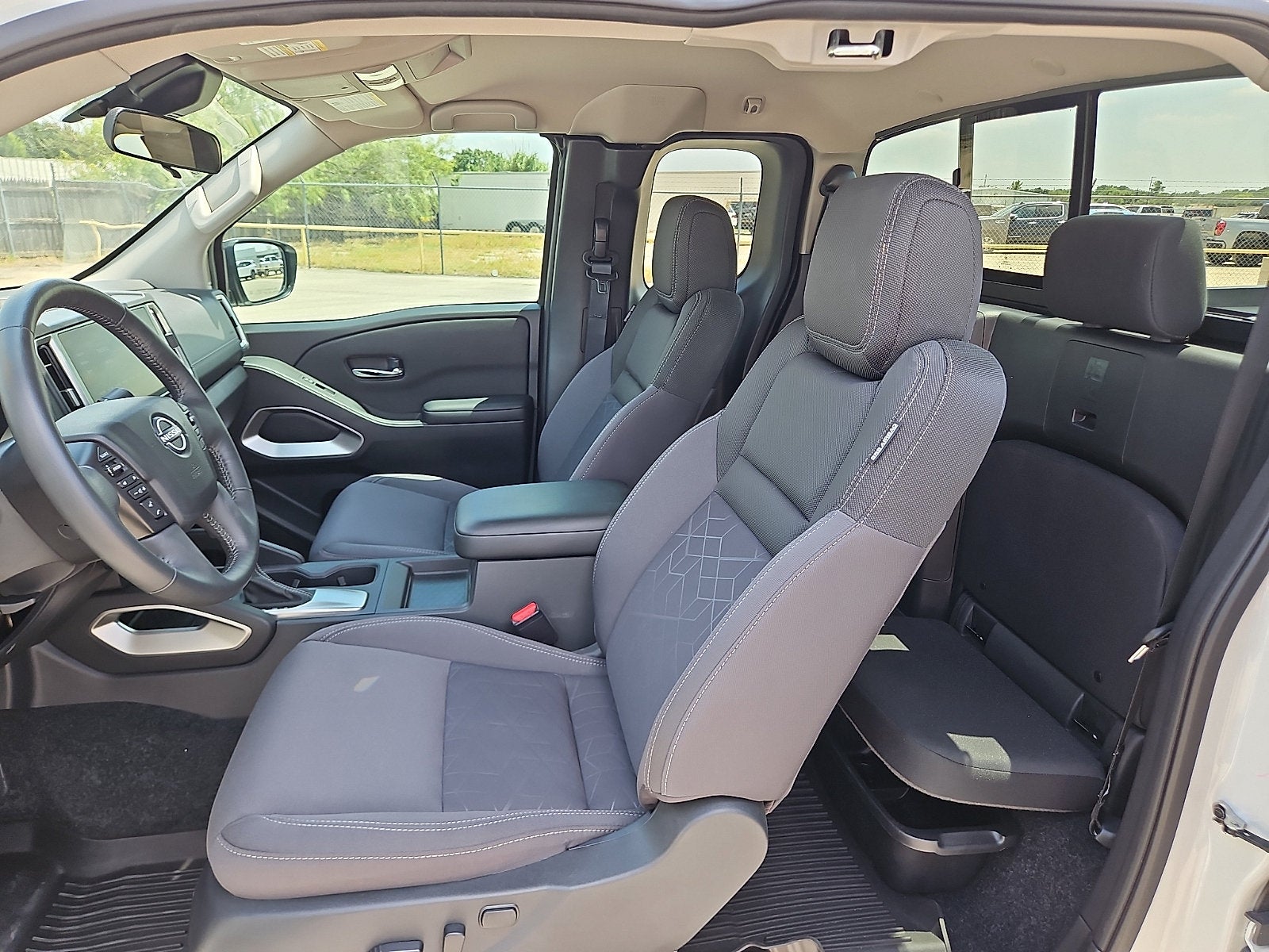2025 Nissan Frontier King Cab SV 4x2