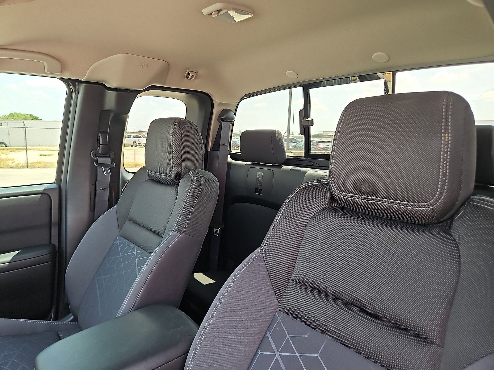2025 Nissan Frontier King Cab SV 4x2