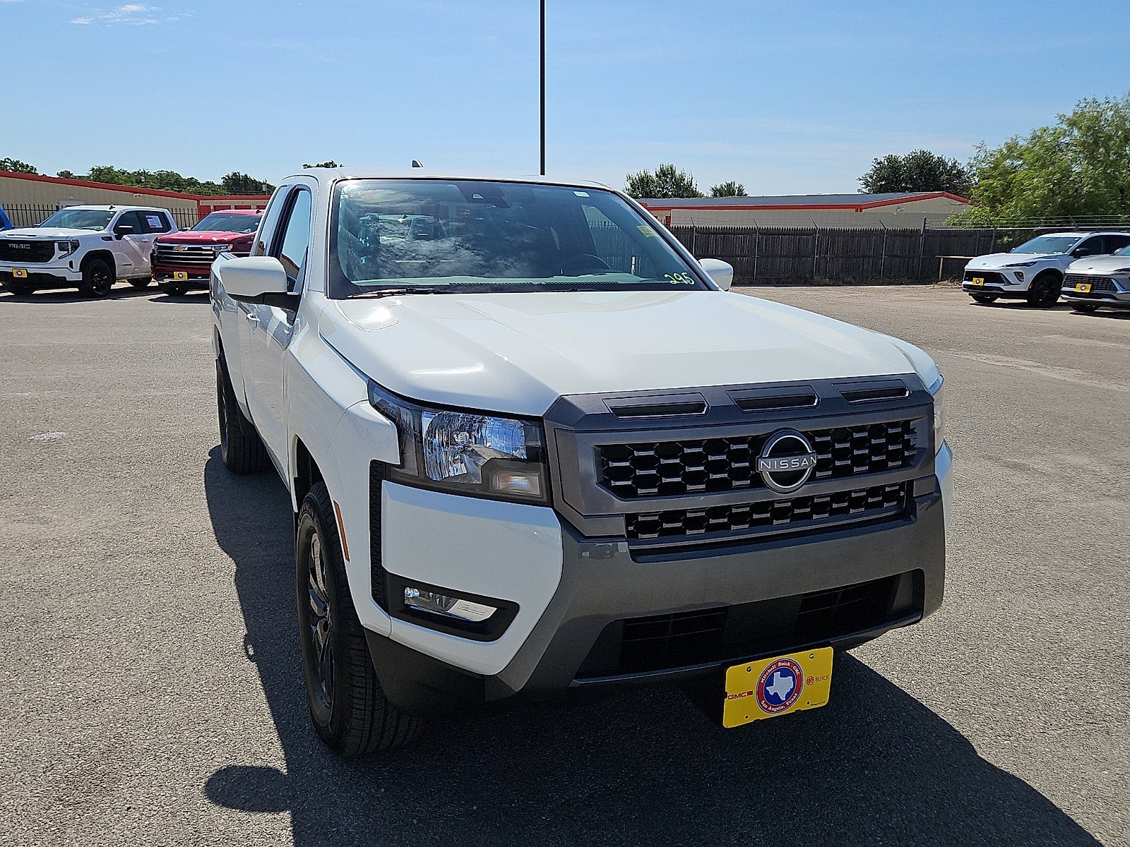 2025 Nissan Frontier King Cab SV 4x2