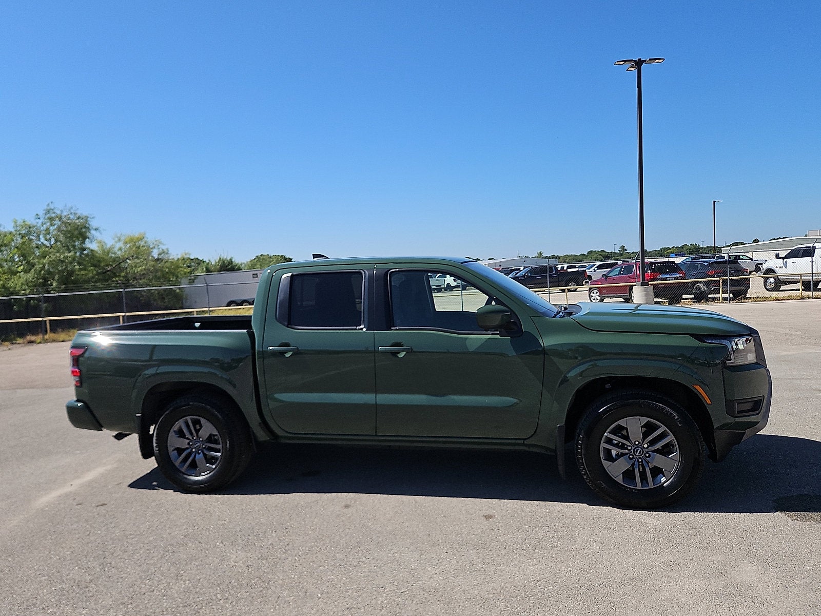 2026 Nissan Frontier Crew Cab SV 4x2