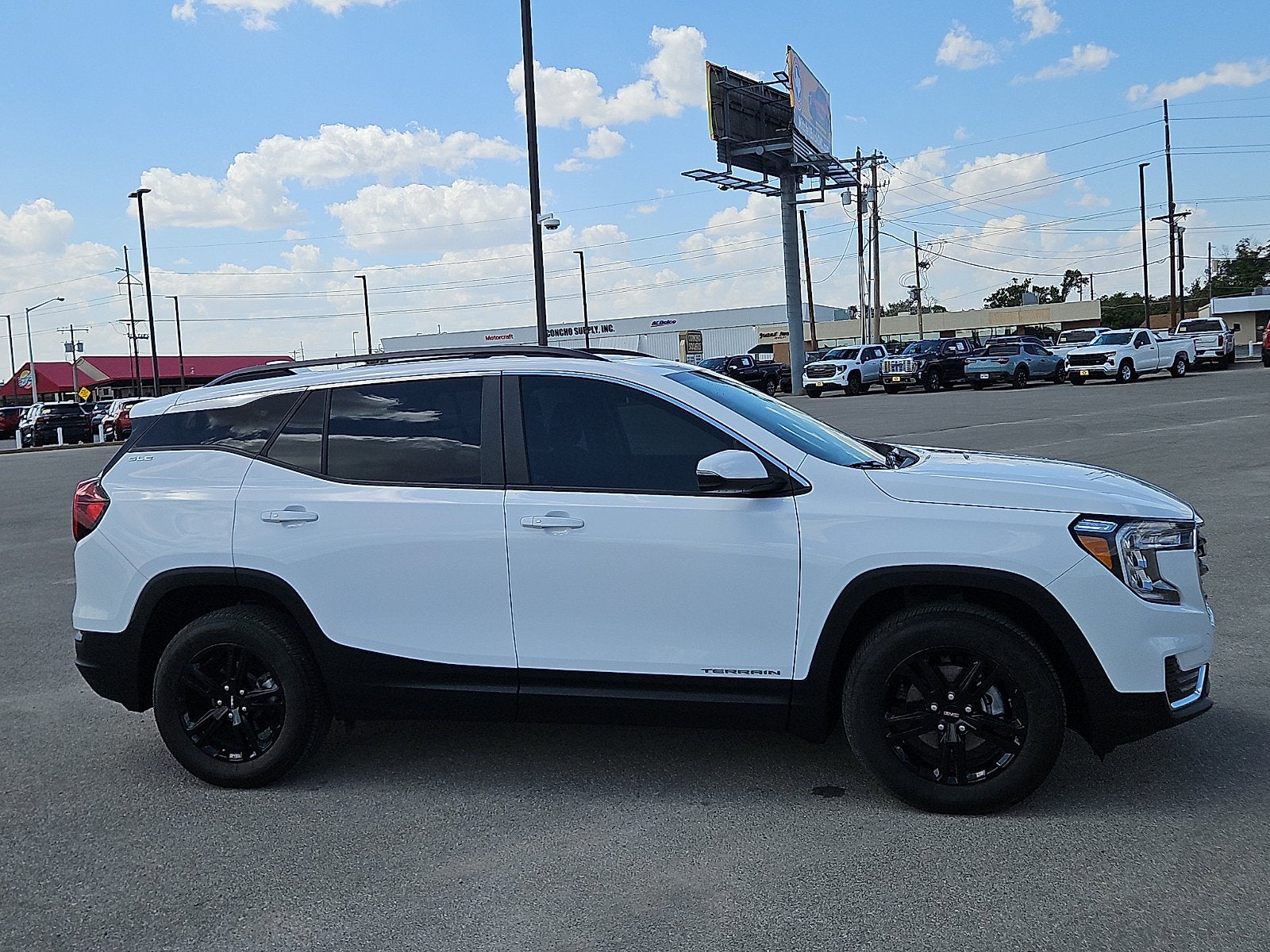 2024 GMC Terrain SLE