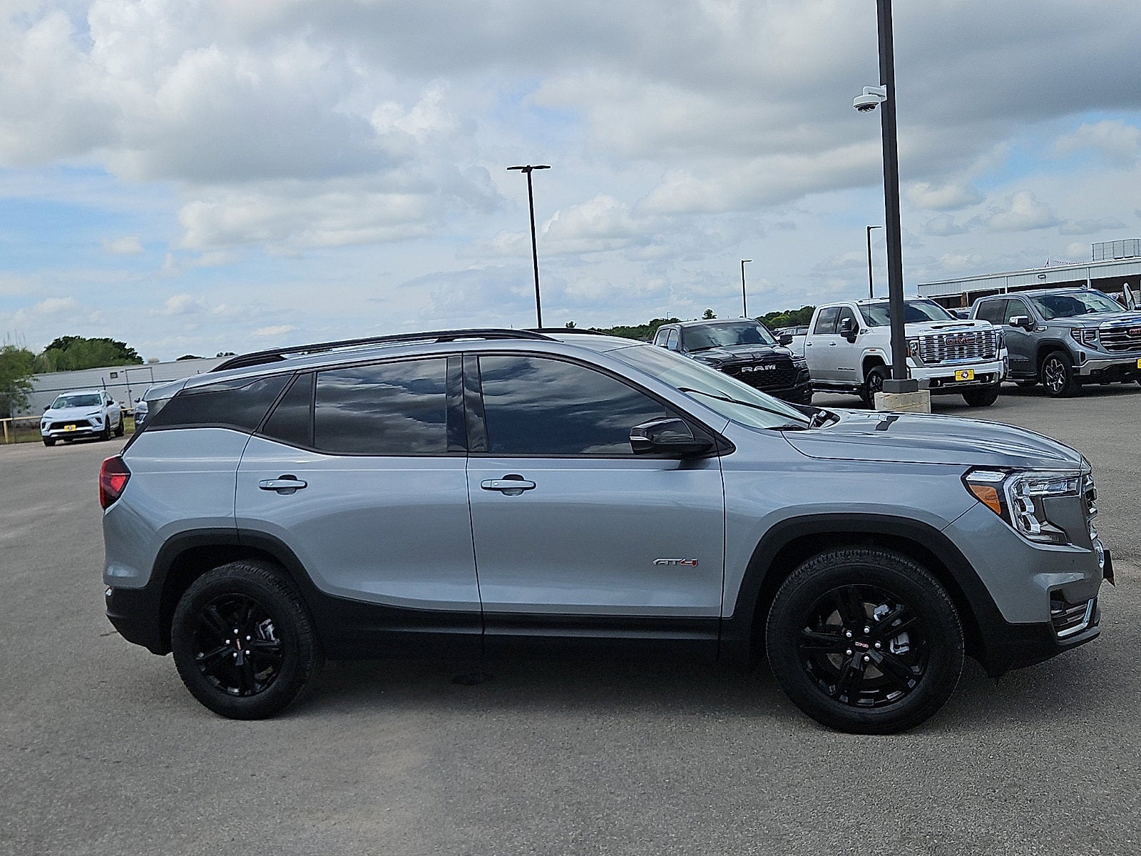 2024 GMC Terrain AT4
