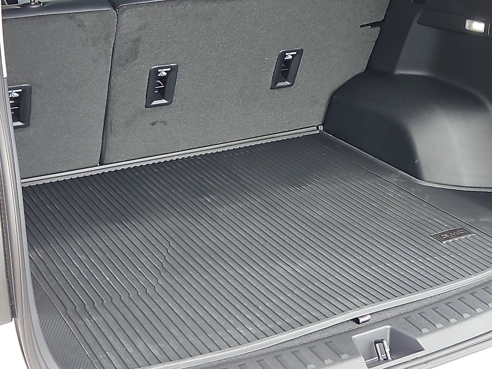 2027 GMC Terrain Denali - Photo 9