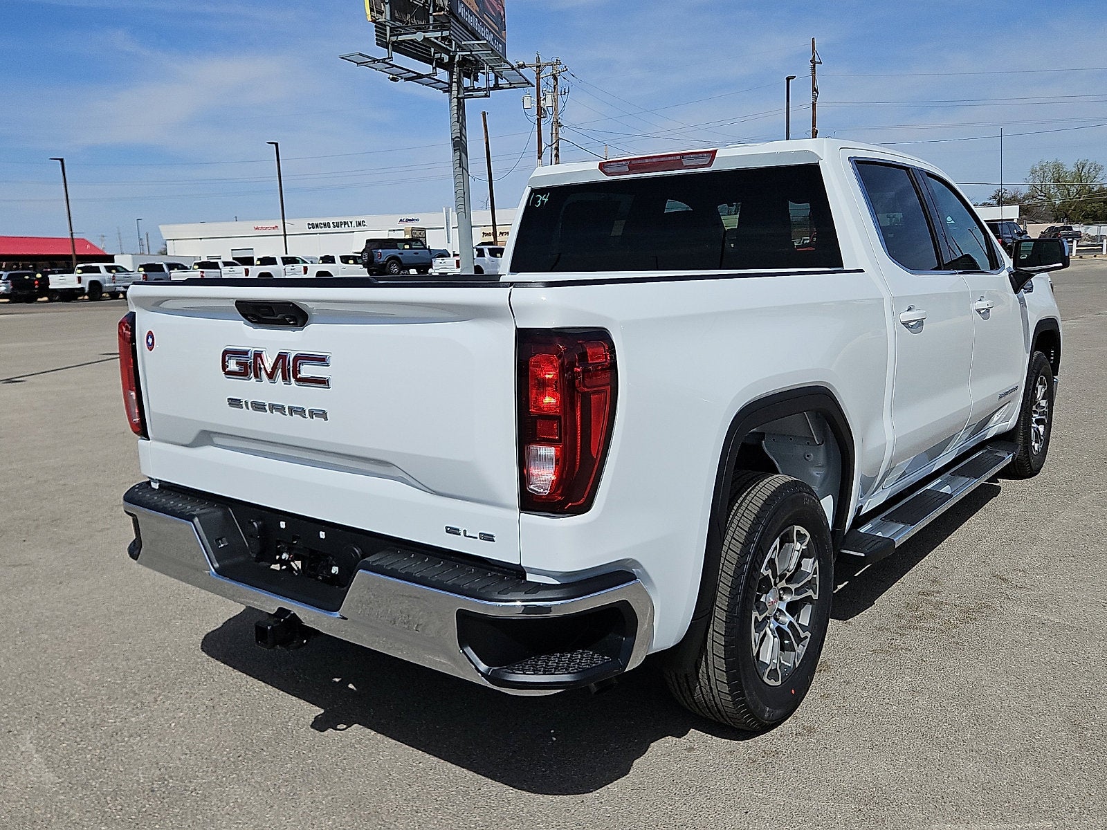 2026 GMC Sierra 1500 SLE