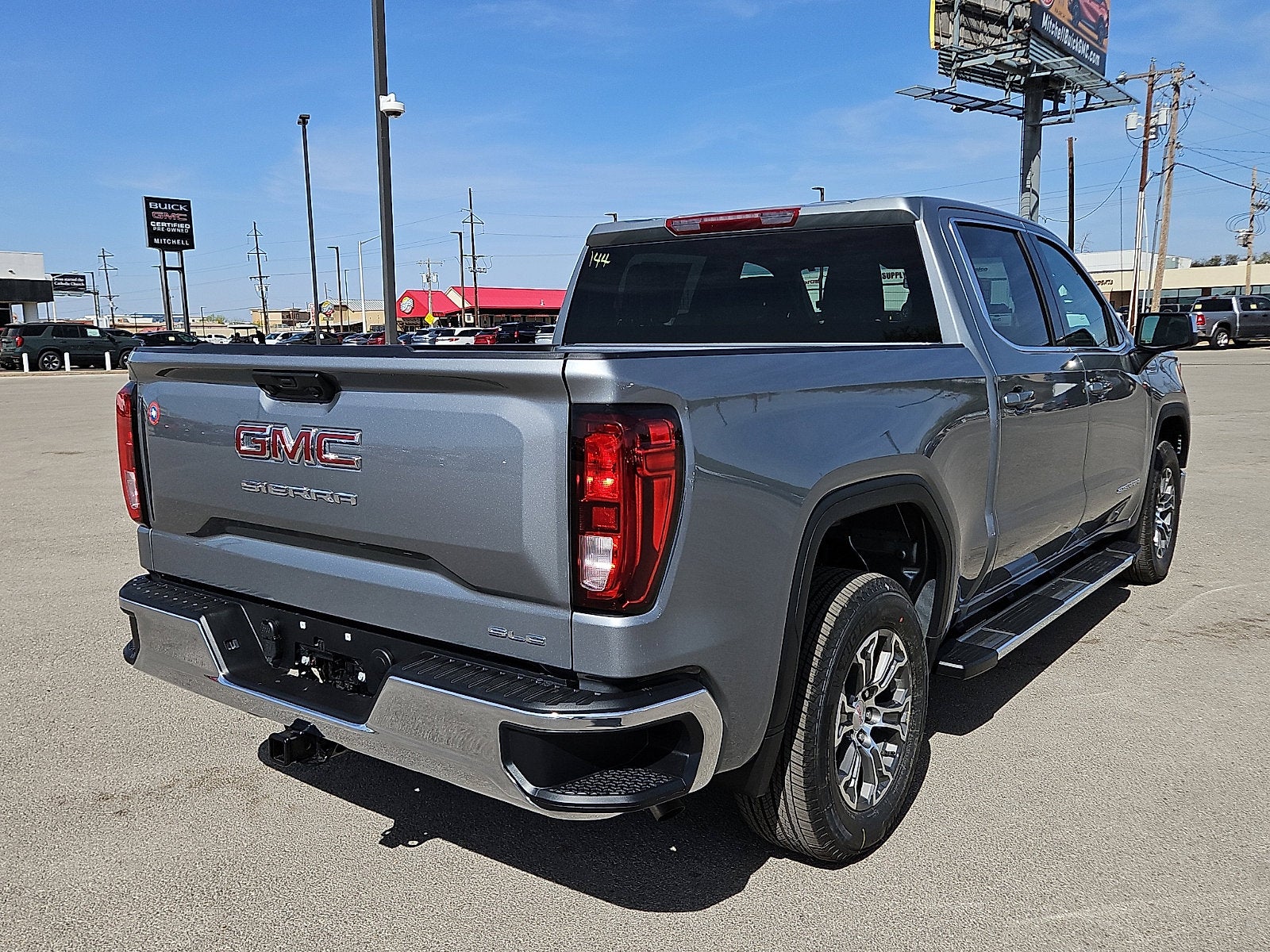 2026 GMC Sierra 1500 SLE