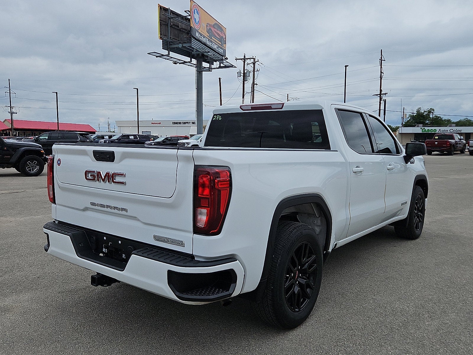 2023 GMC Sierra 1500 Elevation