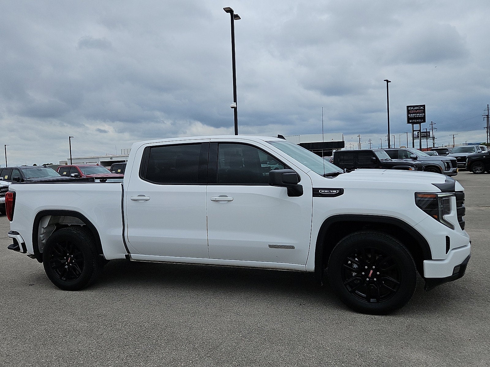 2023 GMC Sierra 1500 Elevation