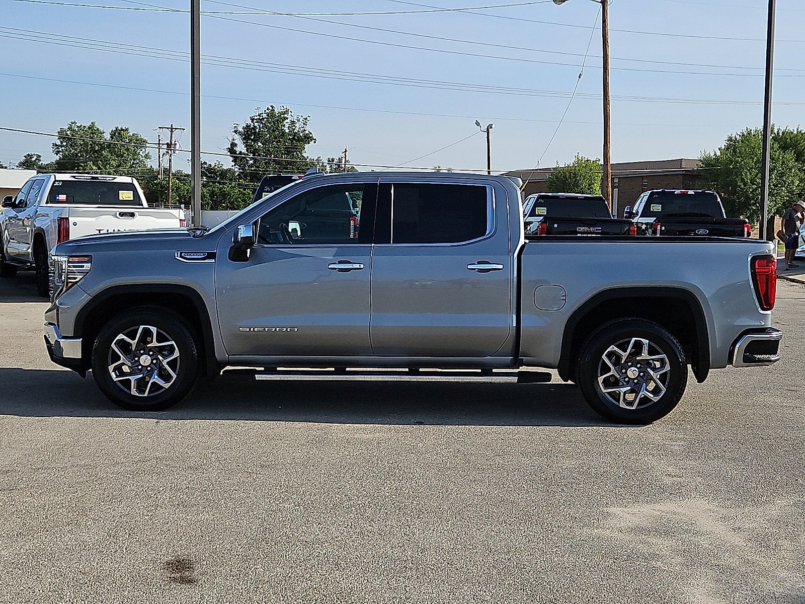 2025 GMC Sierra 1500 SLT