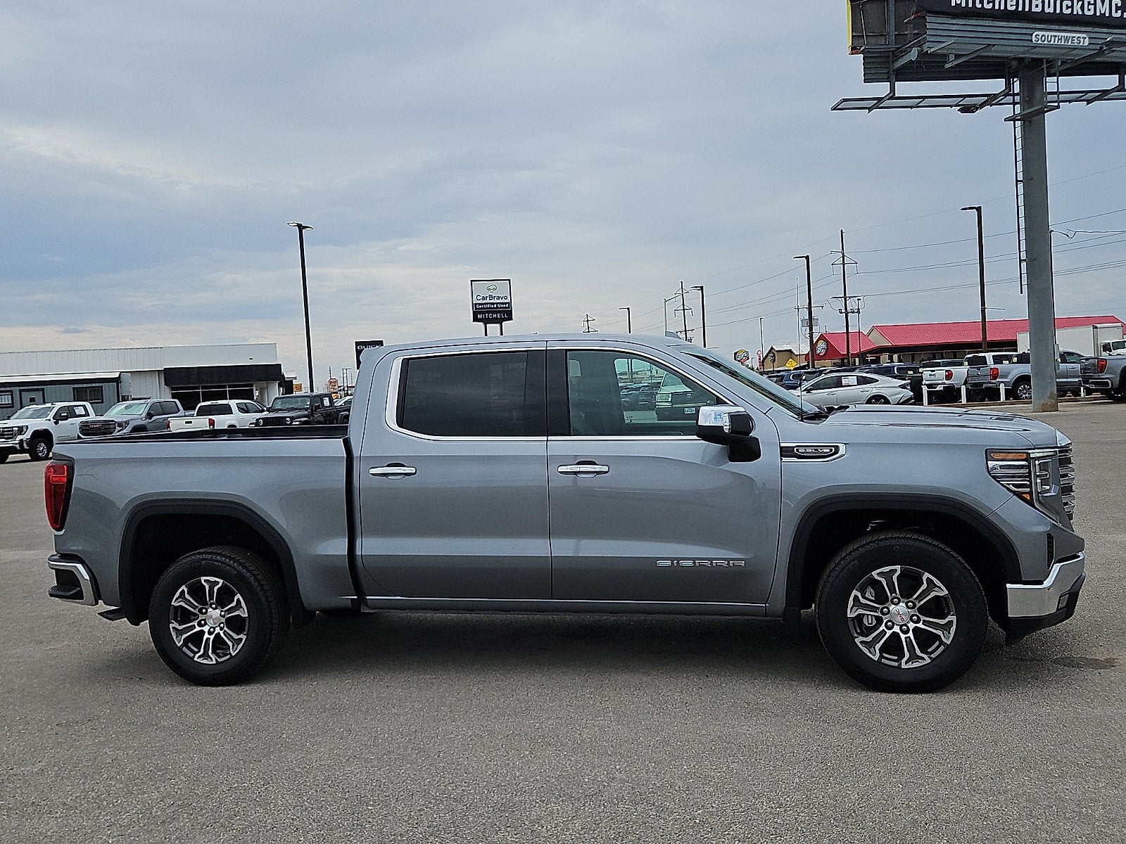 2026 GMC Sierra 1500 SLT