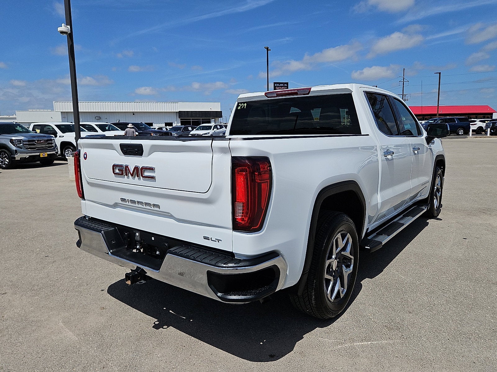 2025 GMC Sierra 1500 SLT