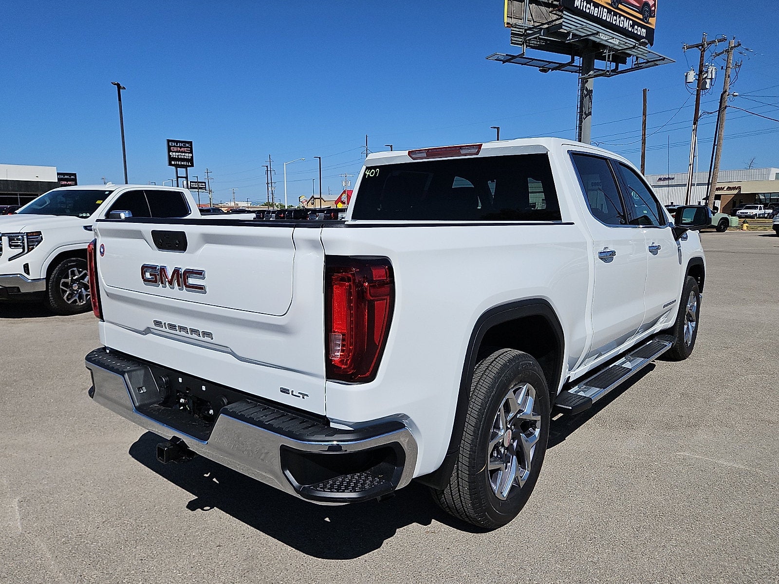 2026 GMC Sierra 1500 SLT