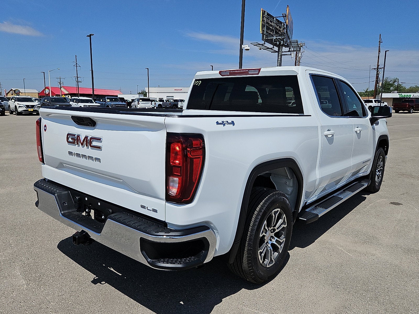 2026 GMC Sierra 1500 SLE