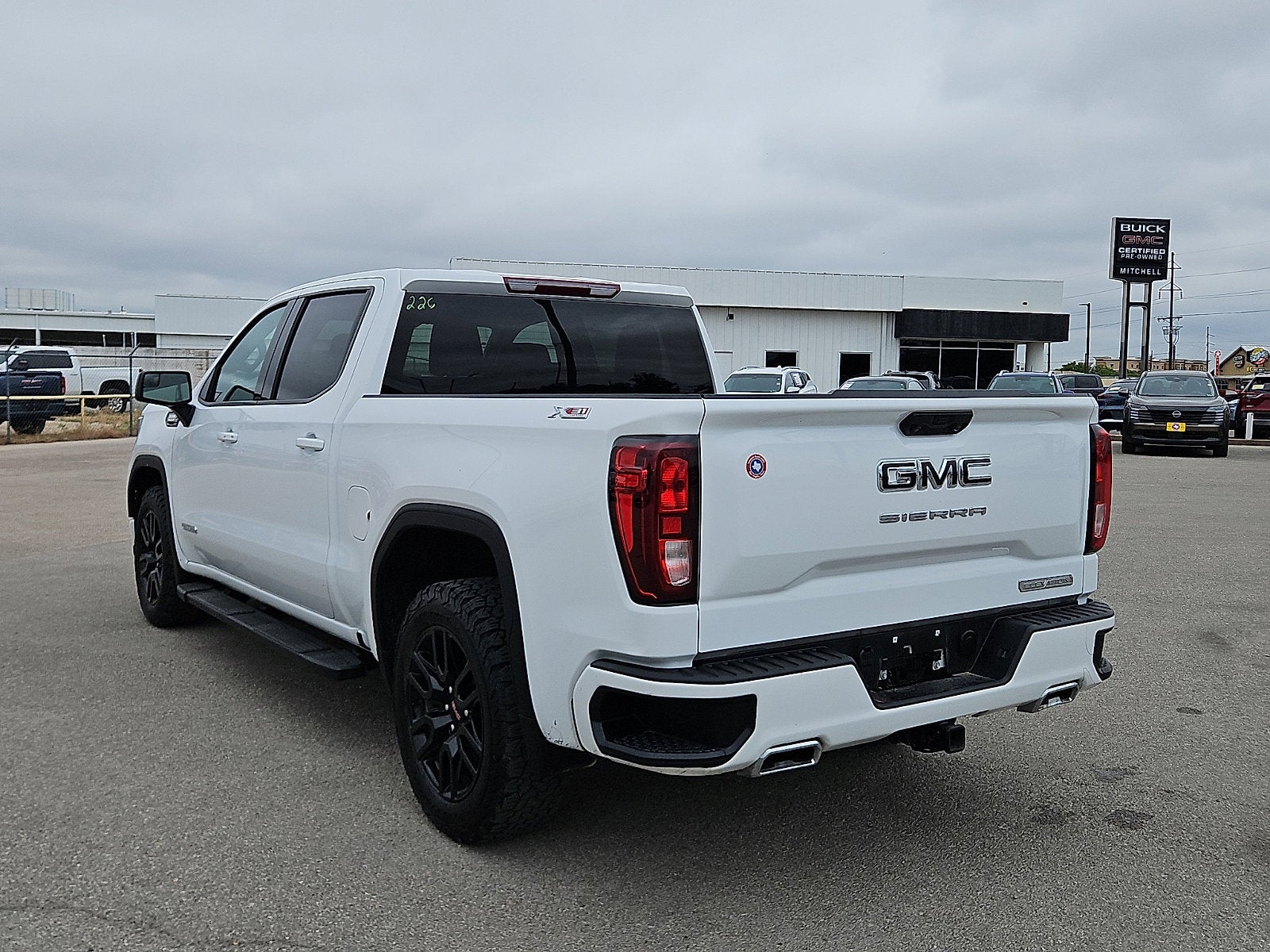 2024 GMC Sierra 1500 Elevation