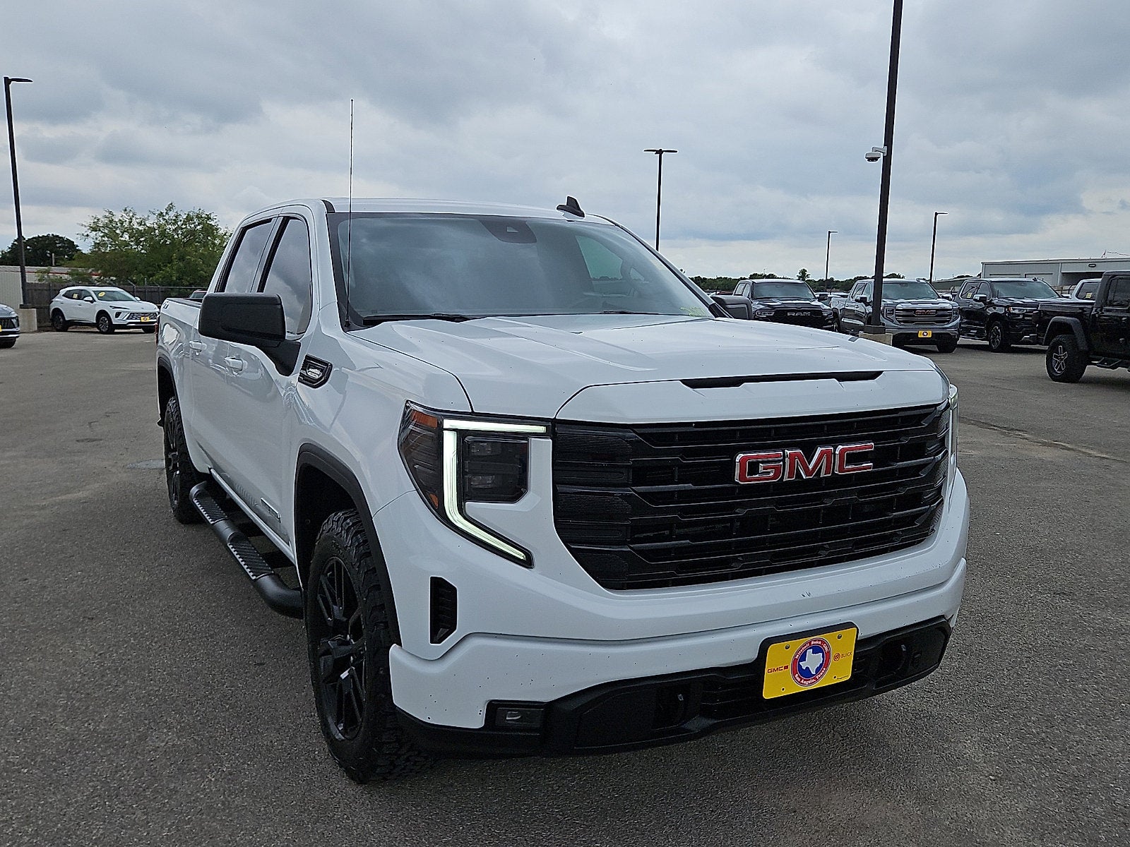2023 GMC Sierra 1500 Elevation