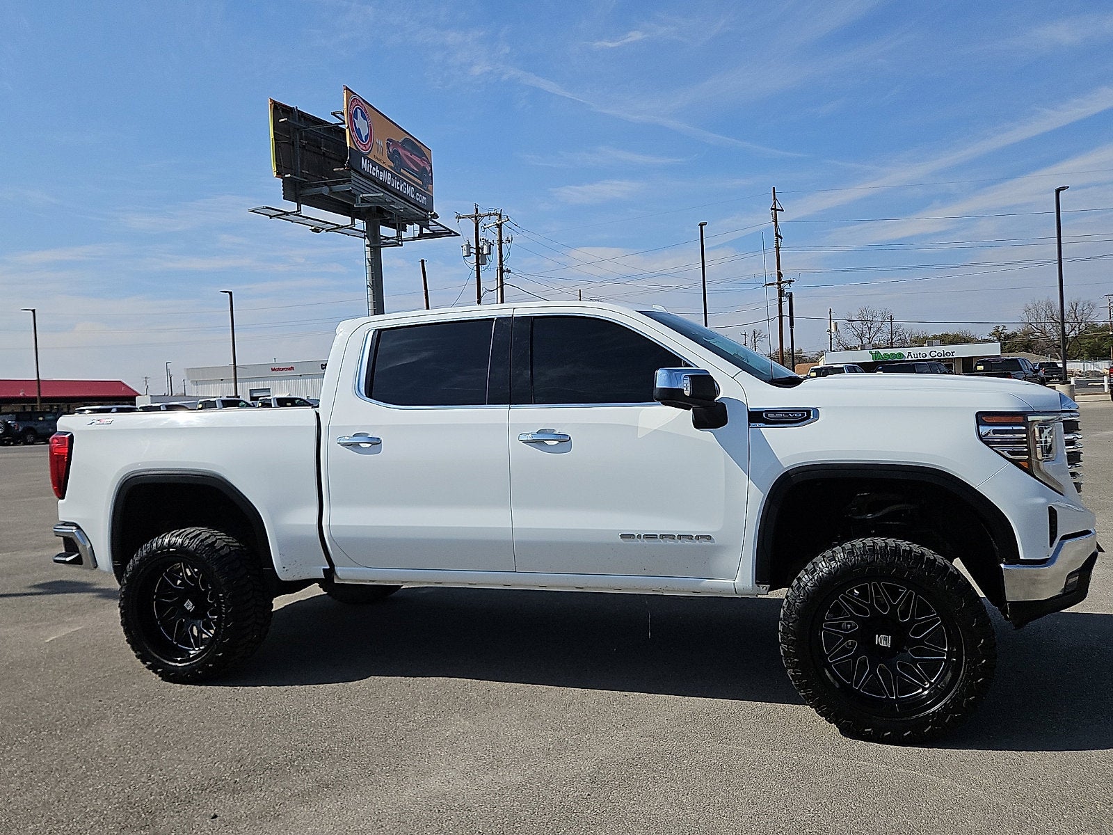 2024 GMC Sierra 1500 SLT