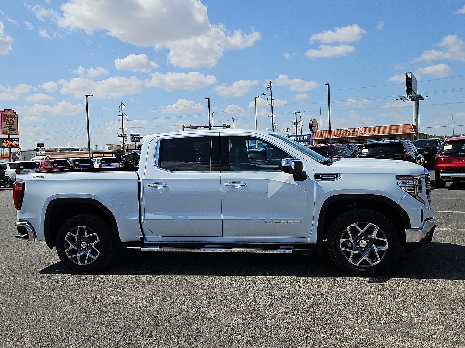 2026 GMC Sierra 1500 SLT