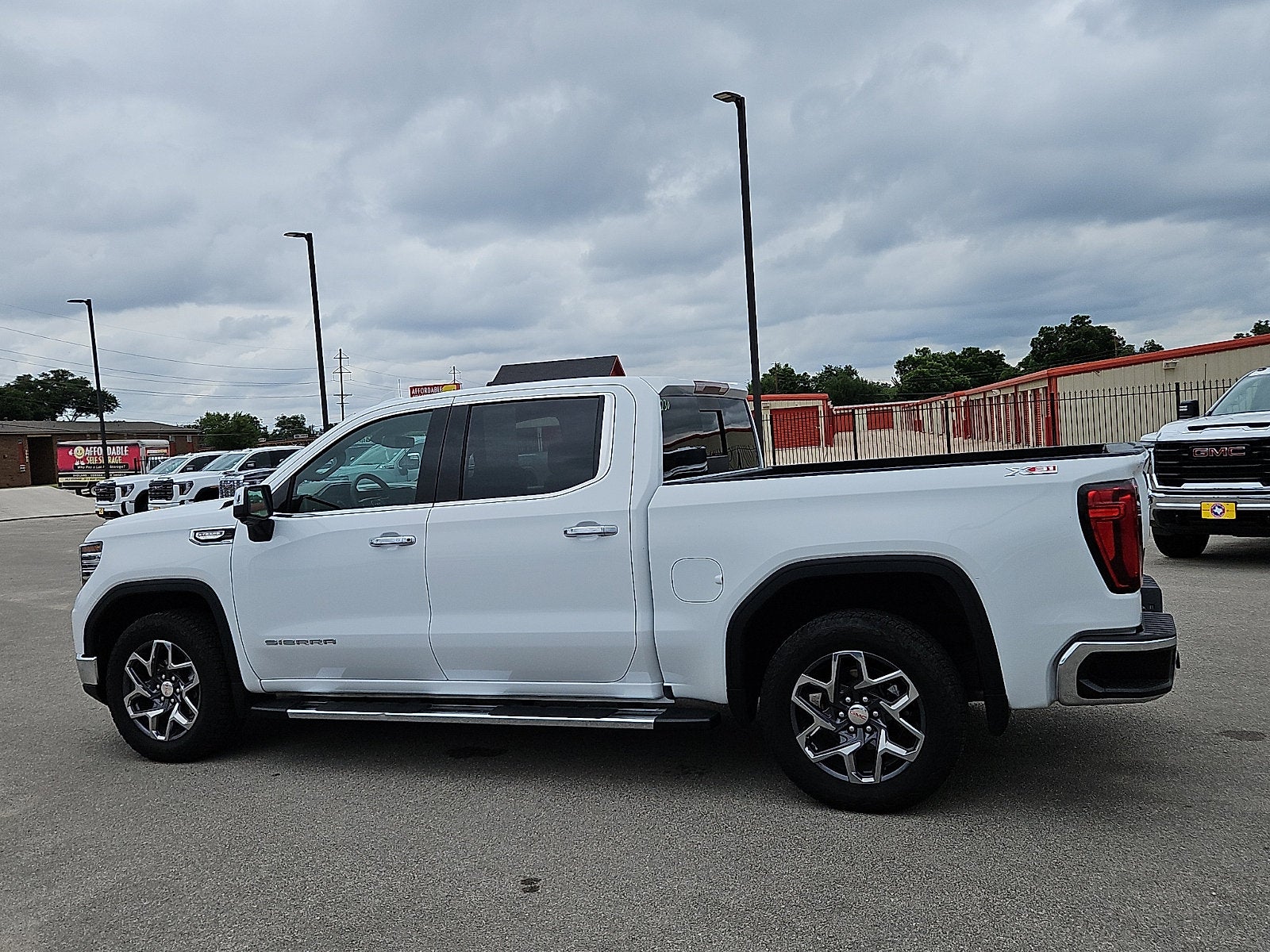2025 GMC Sierra 1500 SLT