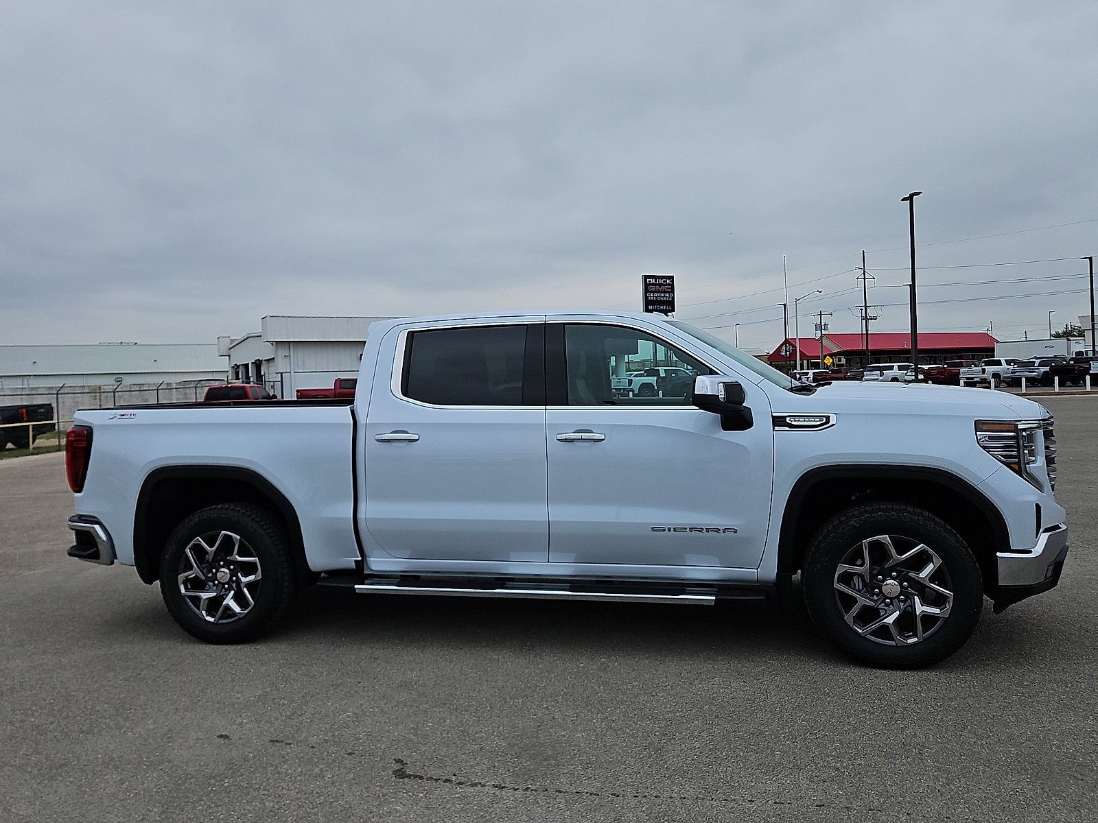 2026 GMC Sierra 1500 SLT