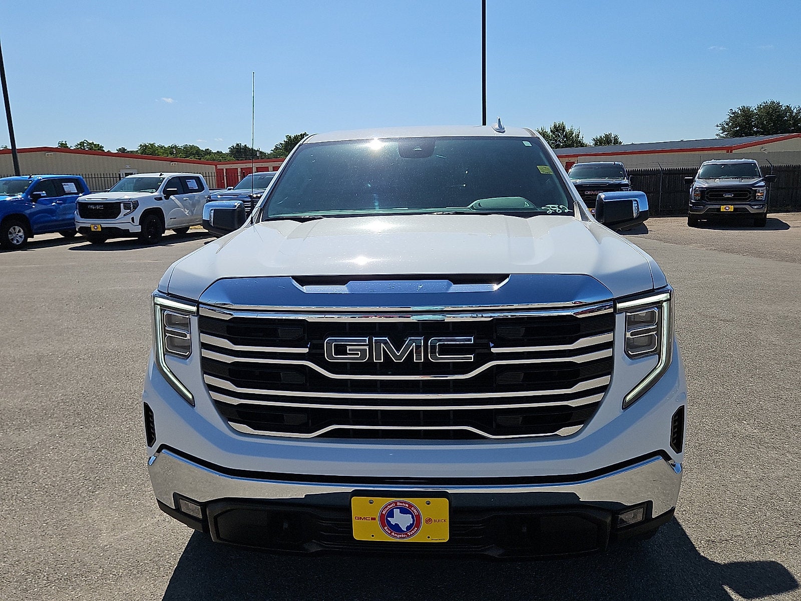 2025 GMC Sierra 1500 SLT