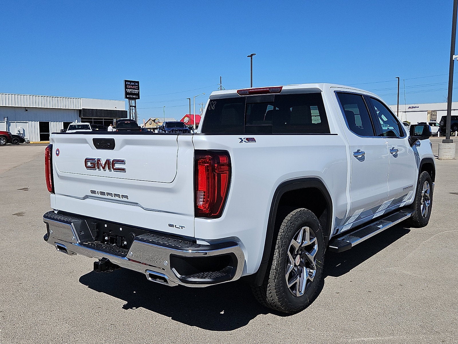 2026 GMC Sierra 1500 SLT