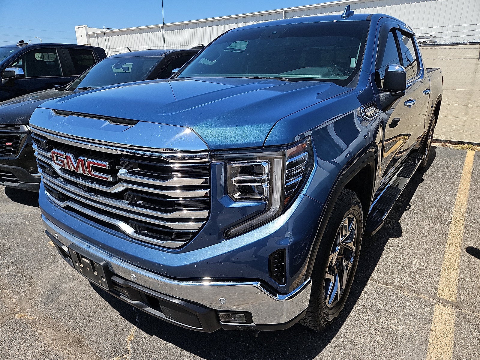 2024 GMC Sierra 1500 SLT