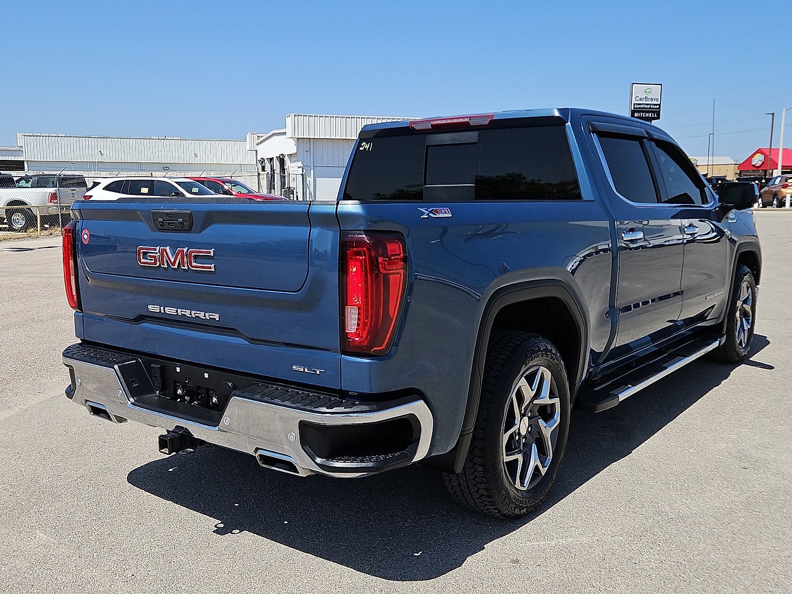2024 GMC Sierra 1500 SLT