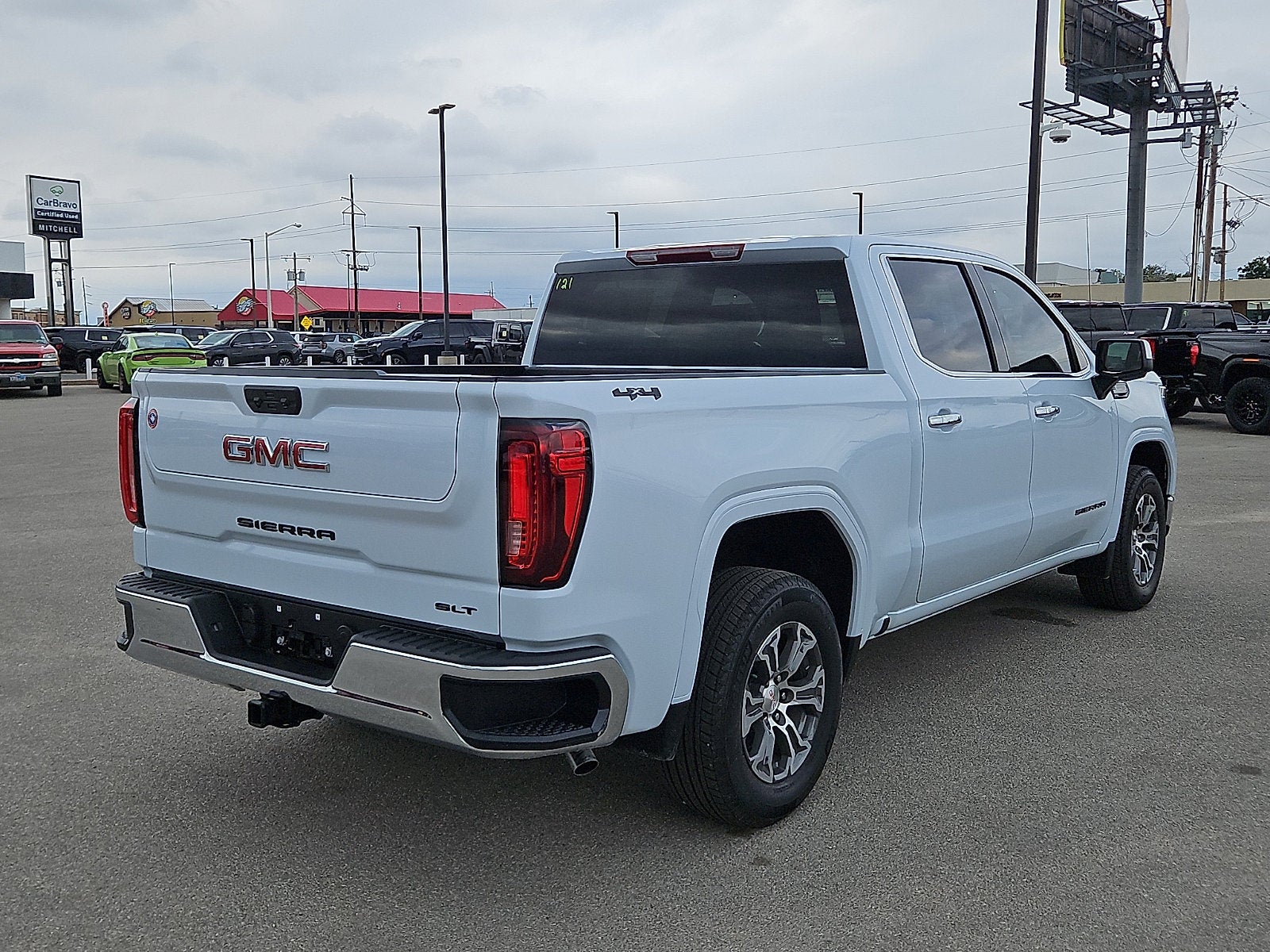 2026 GMC Sierra 1500 SLT