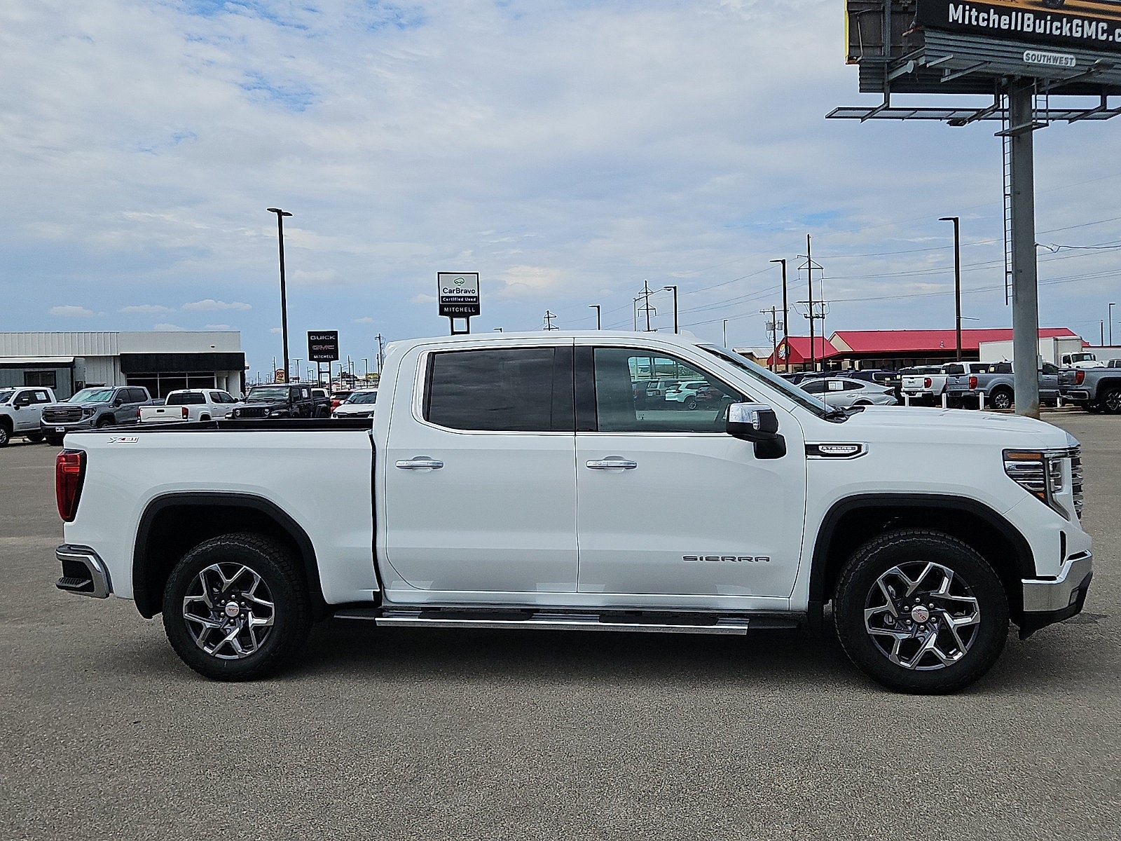 2026 GMC Sierra 1500 SLT