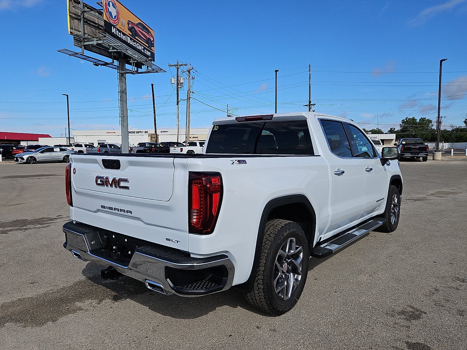 2026 GMC Sierra 1500 SLT