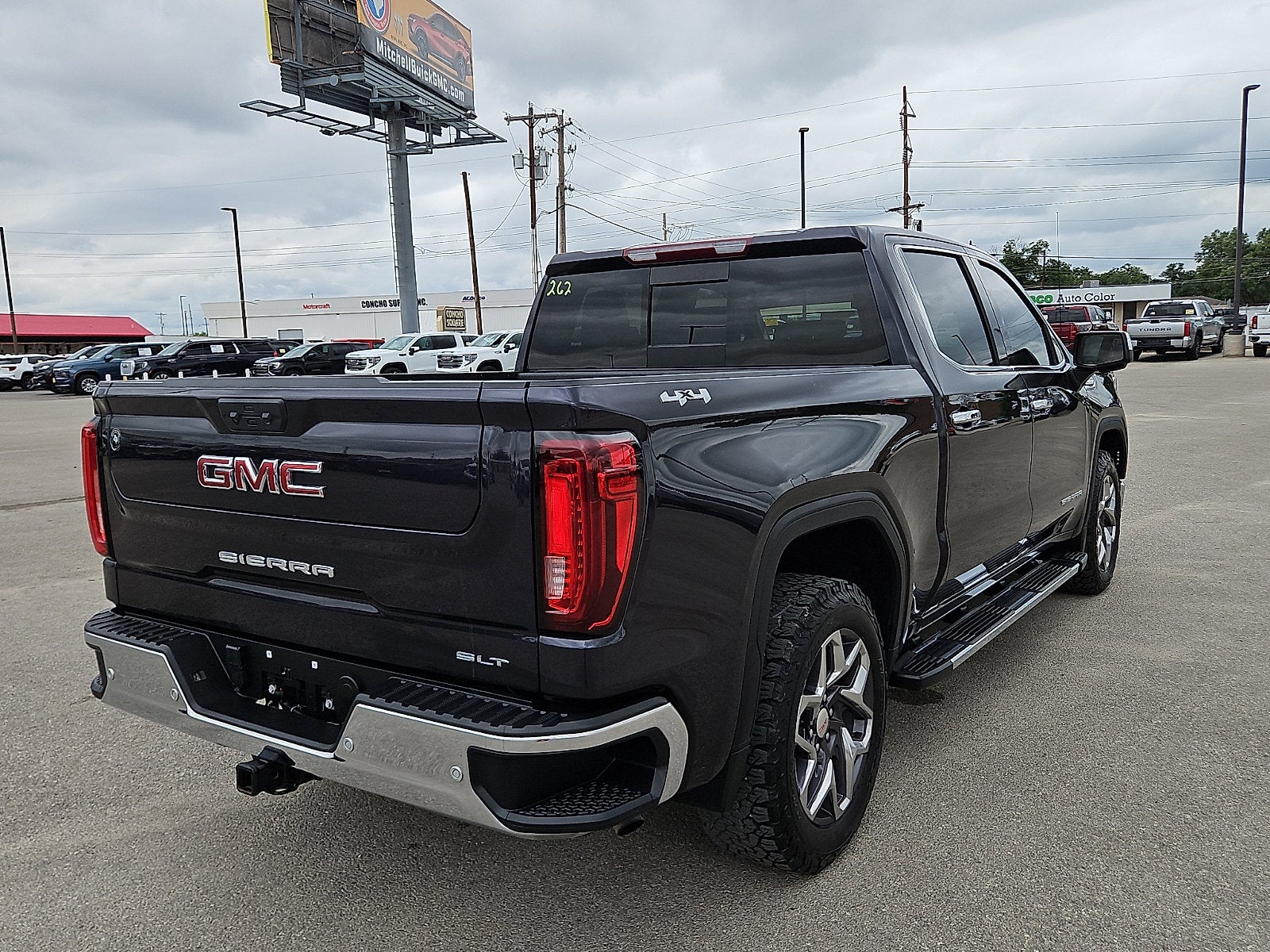 2024 GMC Sierra 1500 SLT