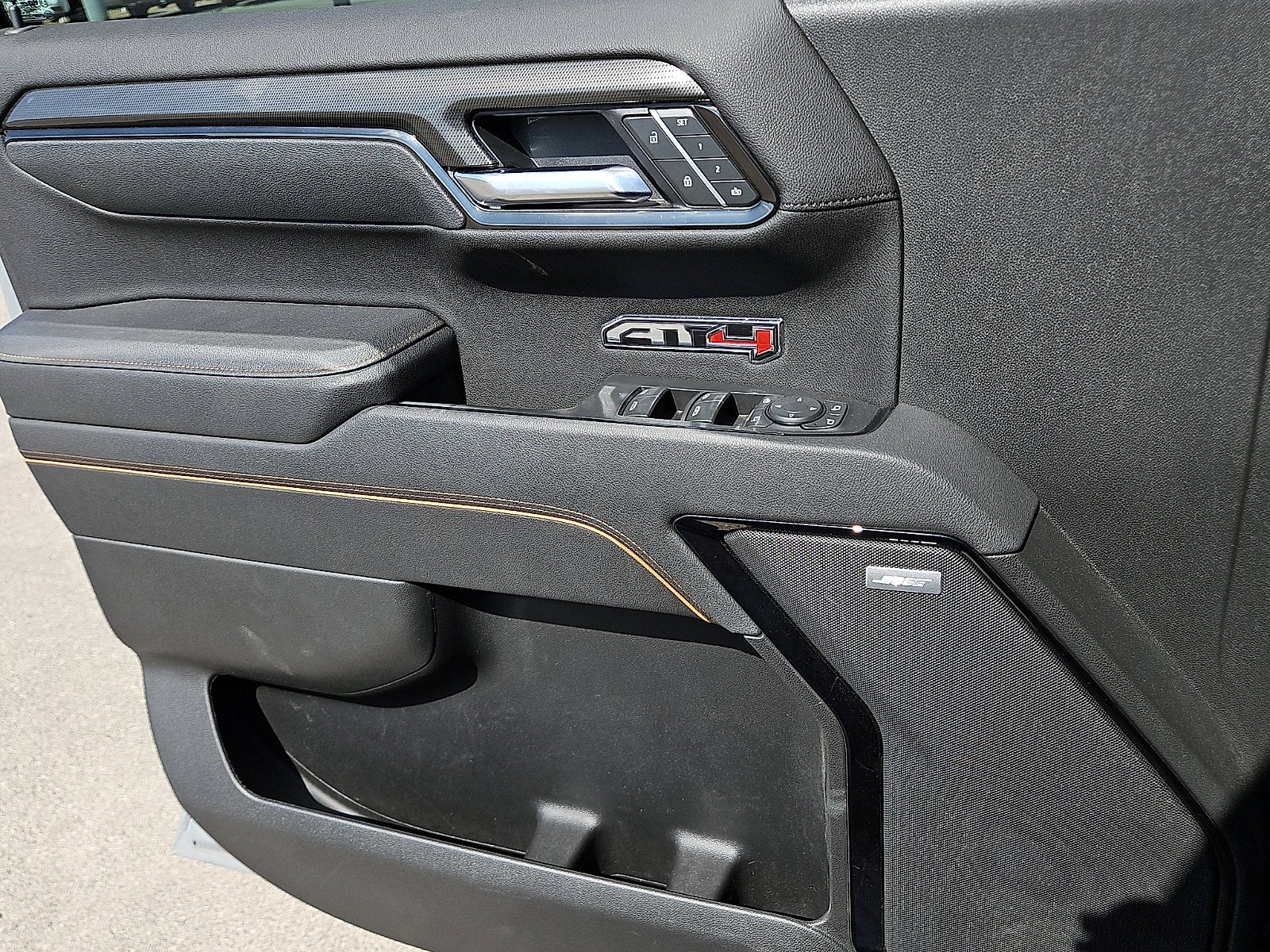 2025 GMC Sierra 1500 AT4