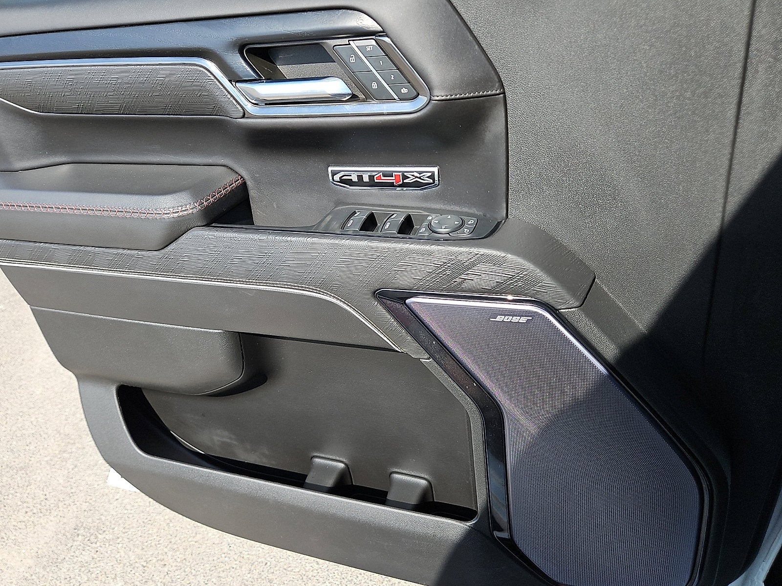 2024 GMC Sierra 1500 AT4X