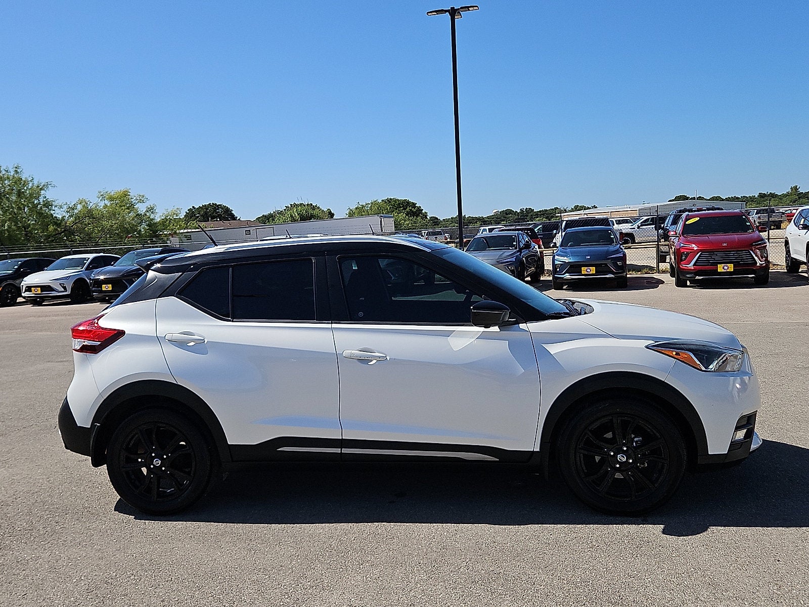 2020 Nissan Kicks SR Xtronic CVT