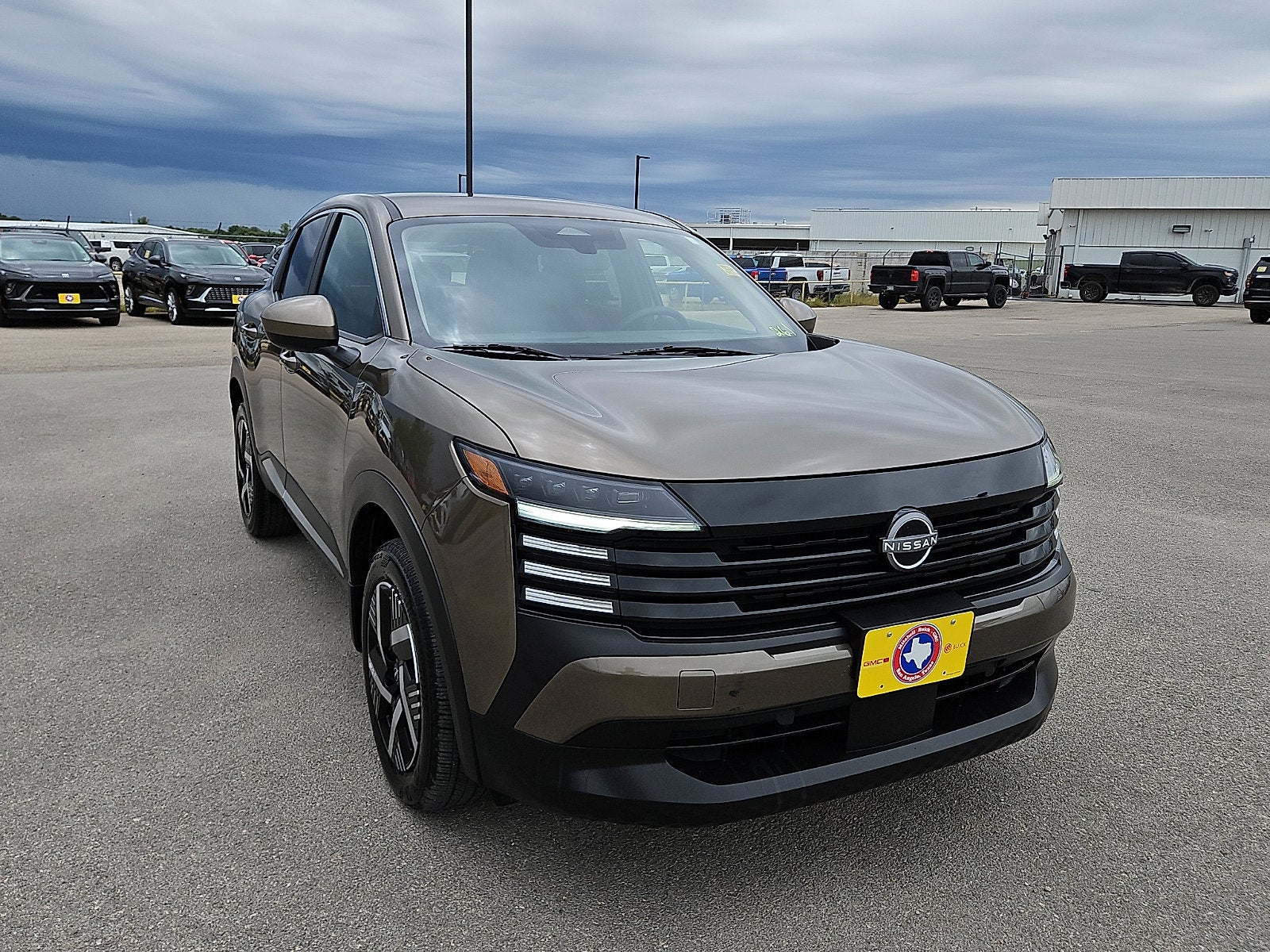 2025 Nissan Kicks SV FWD