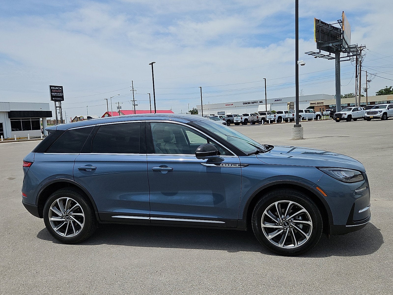 2023 Lincoln Corsair Standard