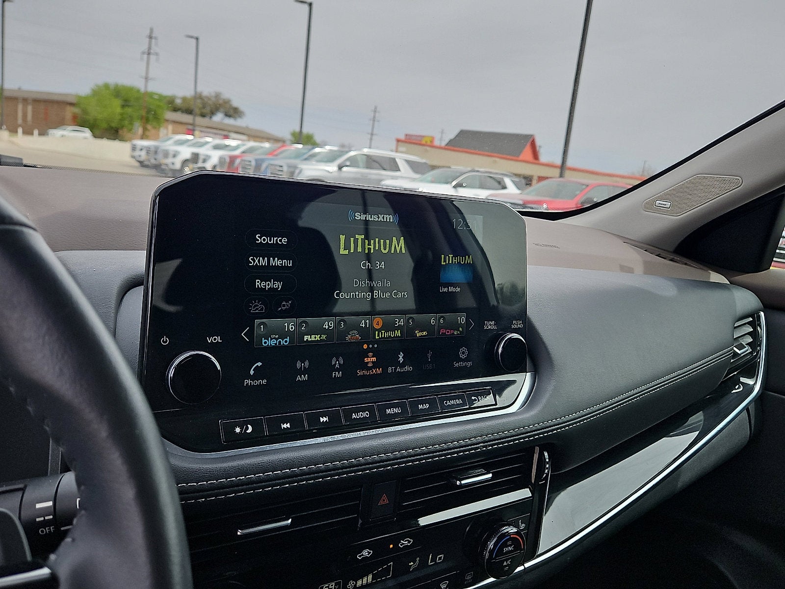 2023 Nissan Rogue SL FWD