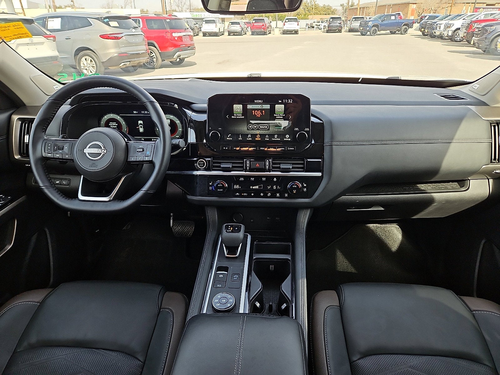 2024 Nissan Pathfinder Platinum