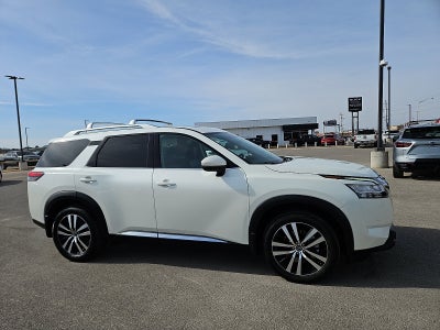 2024 Nissan Pathfinder Platinum