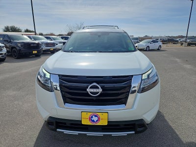 2024 Nissan Pathfinder Platinum
