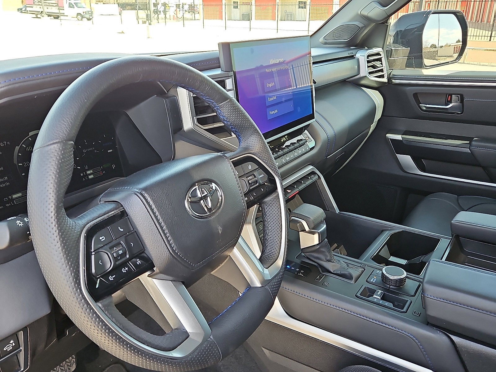 2025 Toyota Tundra Hybrid Platinum Hybrid CrewMax 5.5' Bed