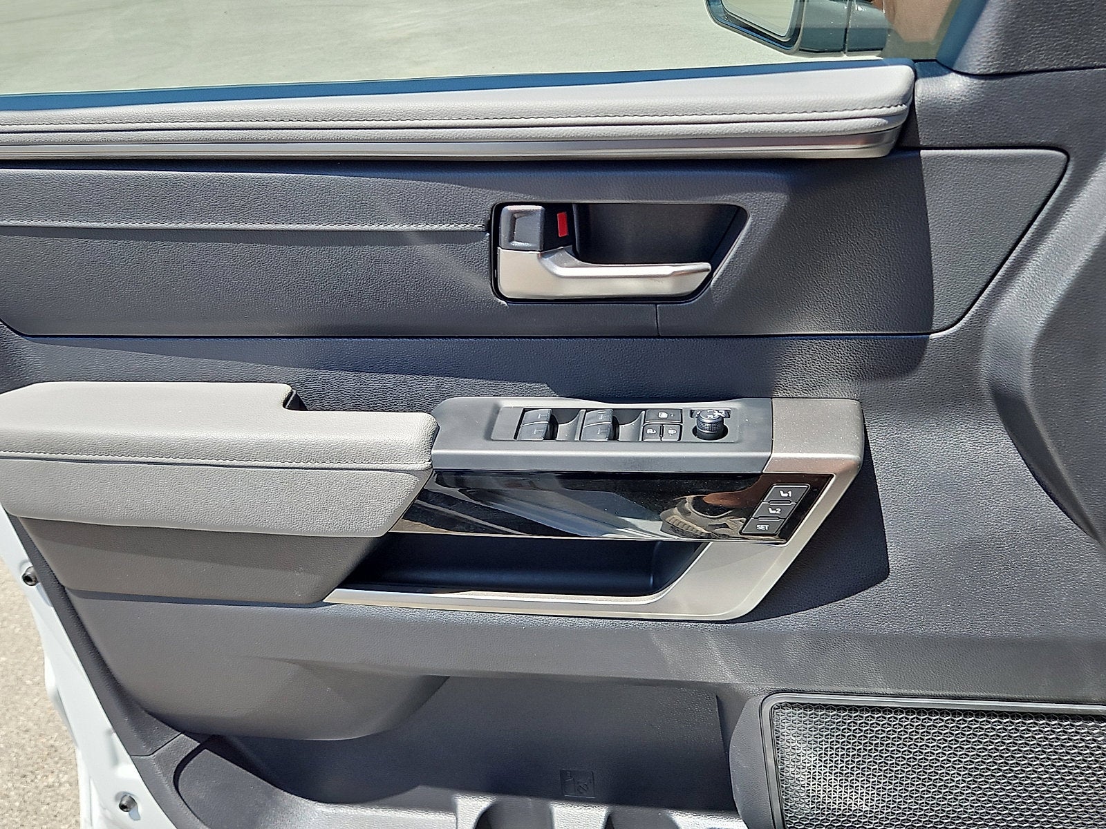 2026 Toyota Tundra Limited CrewMax 5.5' Bed