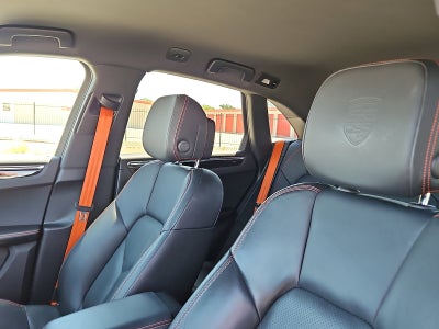2022 Porsche Macan 4DR AWD