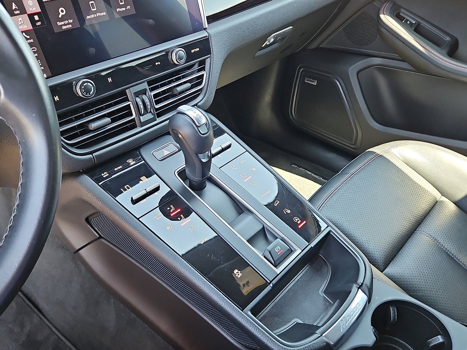 2022 Porsche Macan 4DR AWD