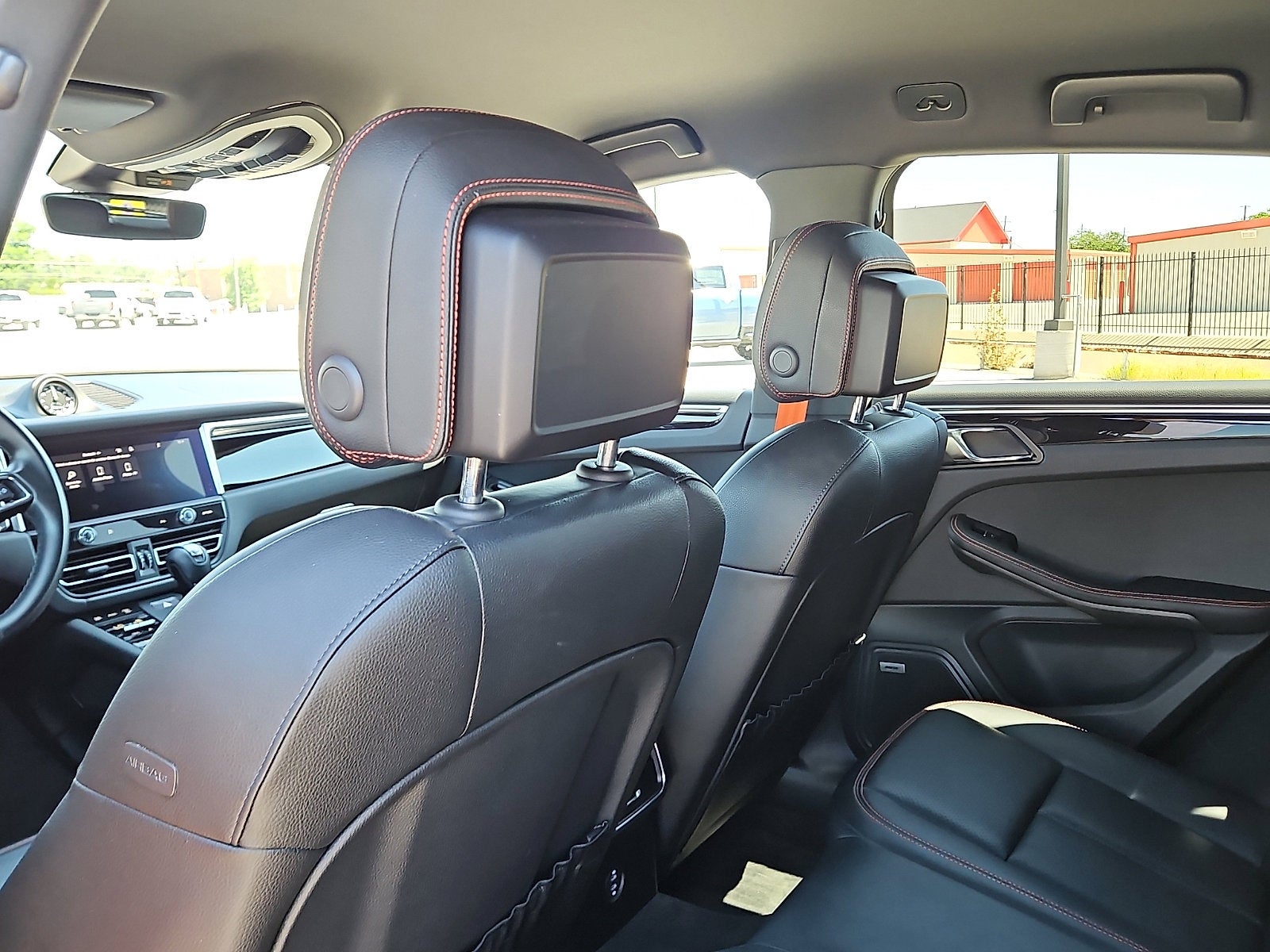 2022 Porsche Macan 4DR AWD